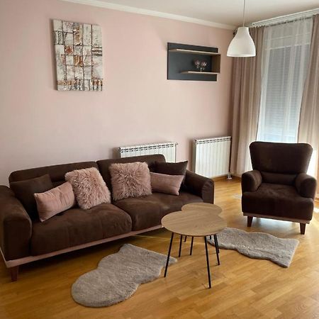 Apartment Orchid 021 Novi Sad Ngoại thất bức ảnh